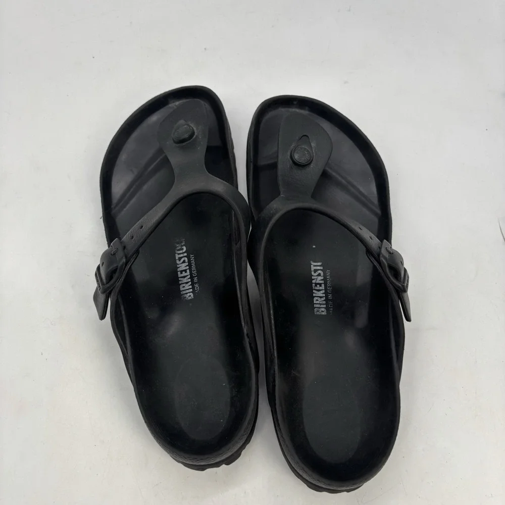 Birkenstock shop confidence